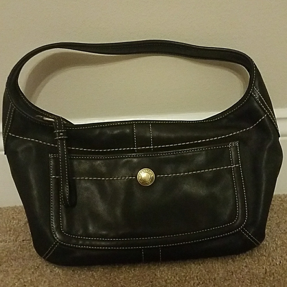 Vintage Coach Black Leather Shoulder Bag